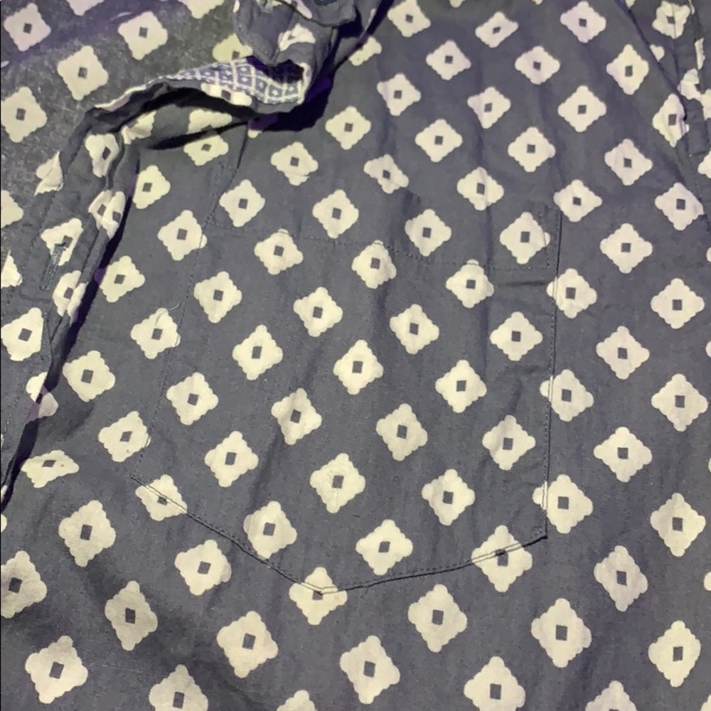 Button up - Picture 2 of 3